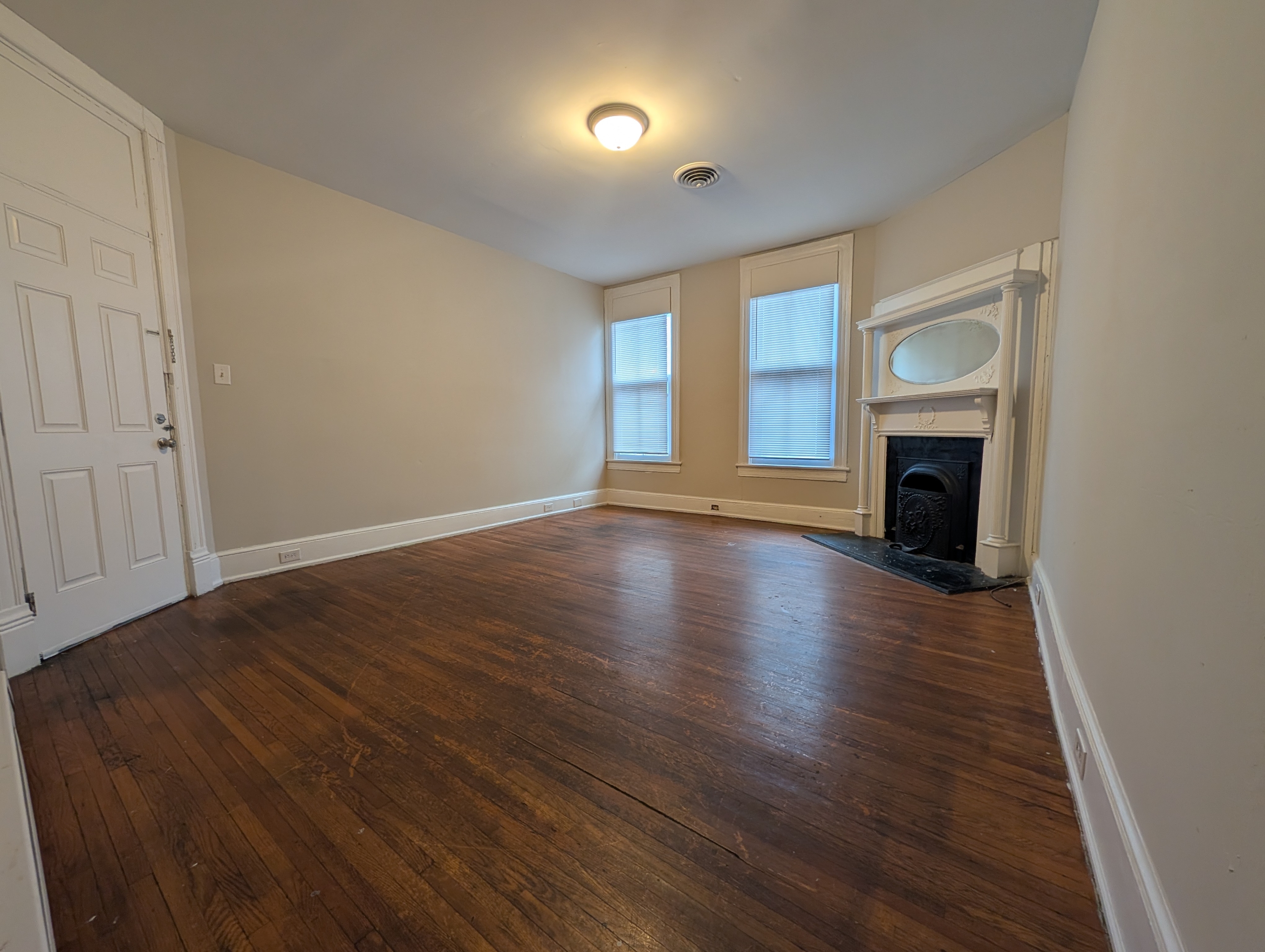 1129 Rivermont, Unit 4