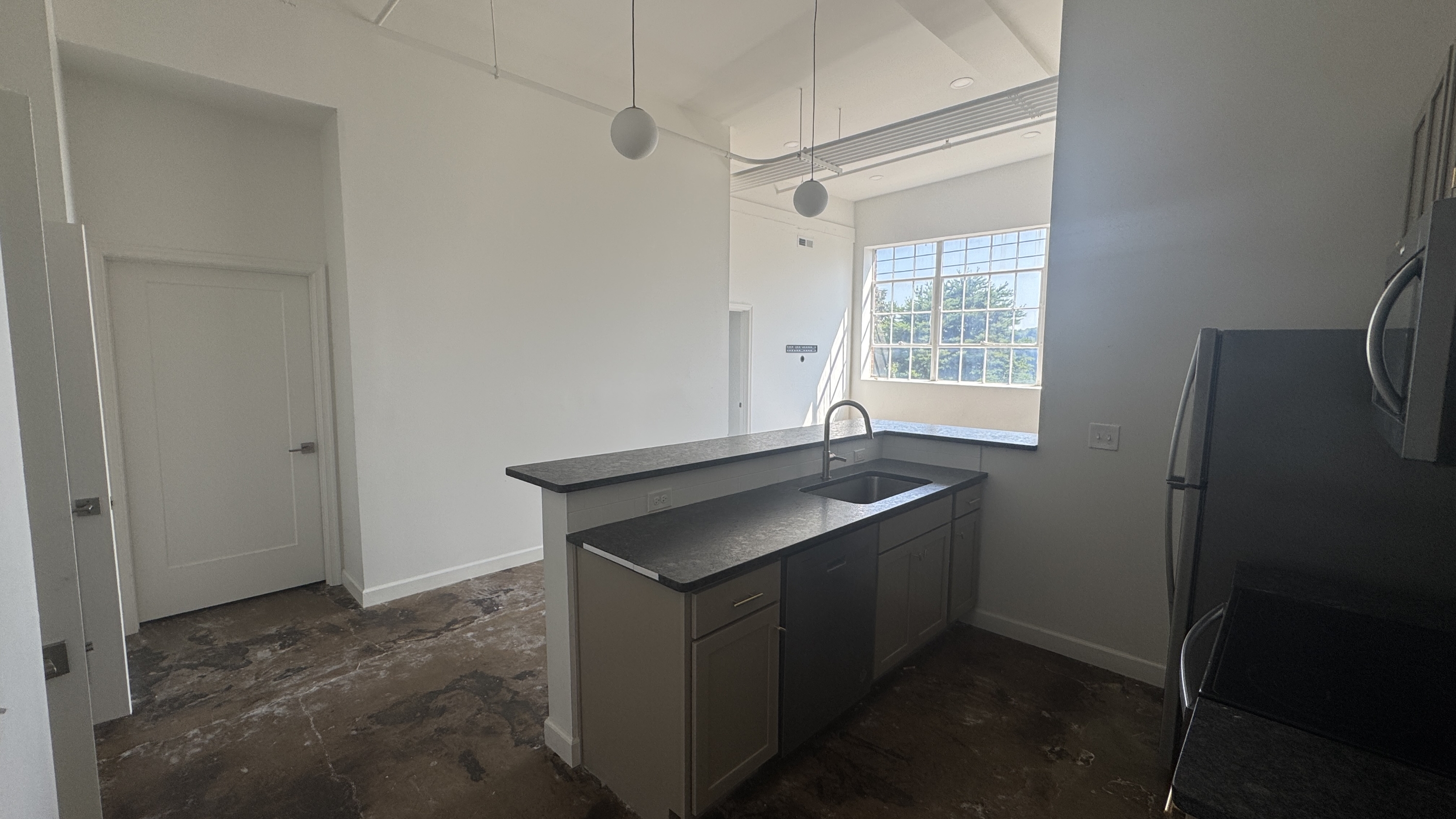305 6th Street - 310