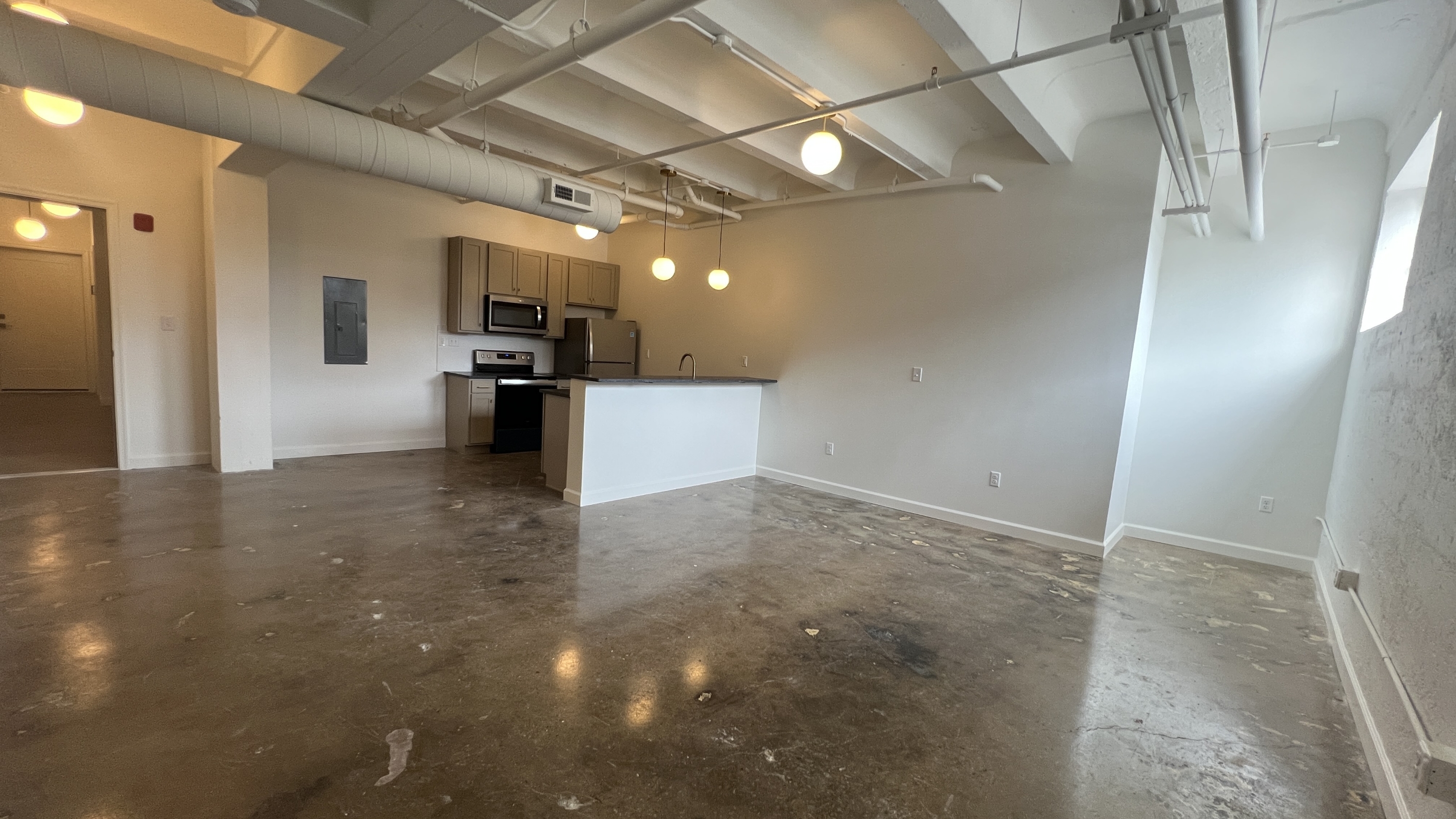 305 6th Street - 202