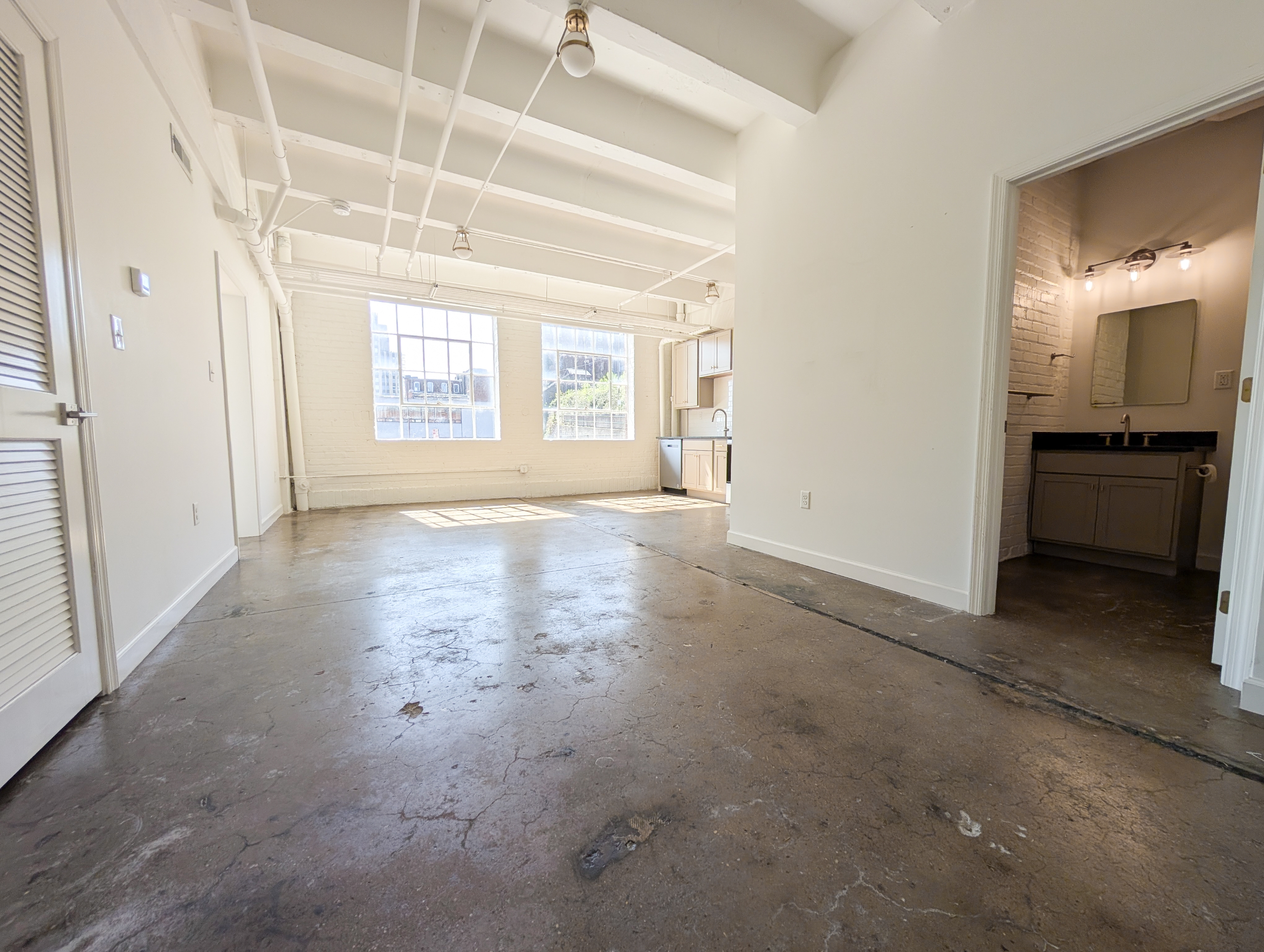 305 6th Street - 206