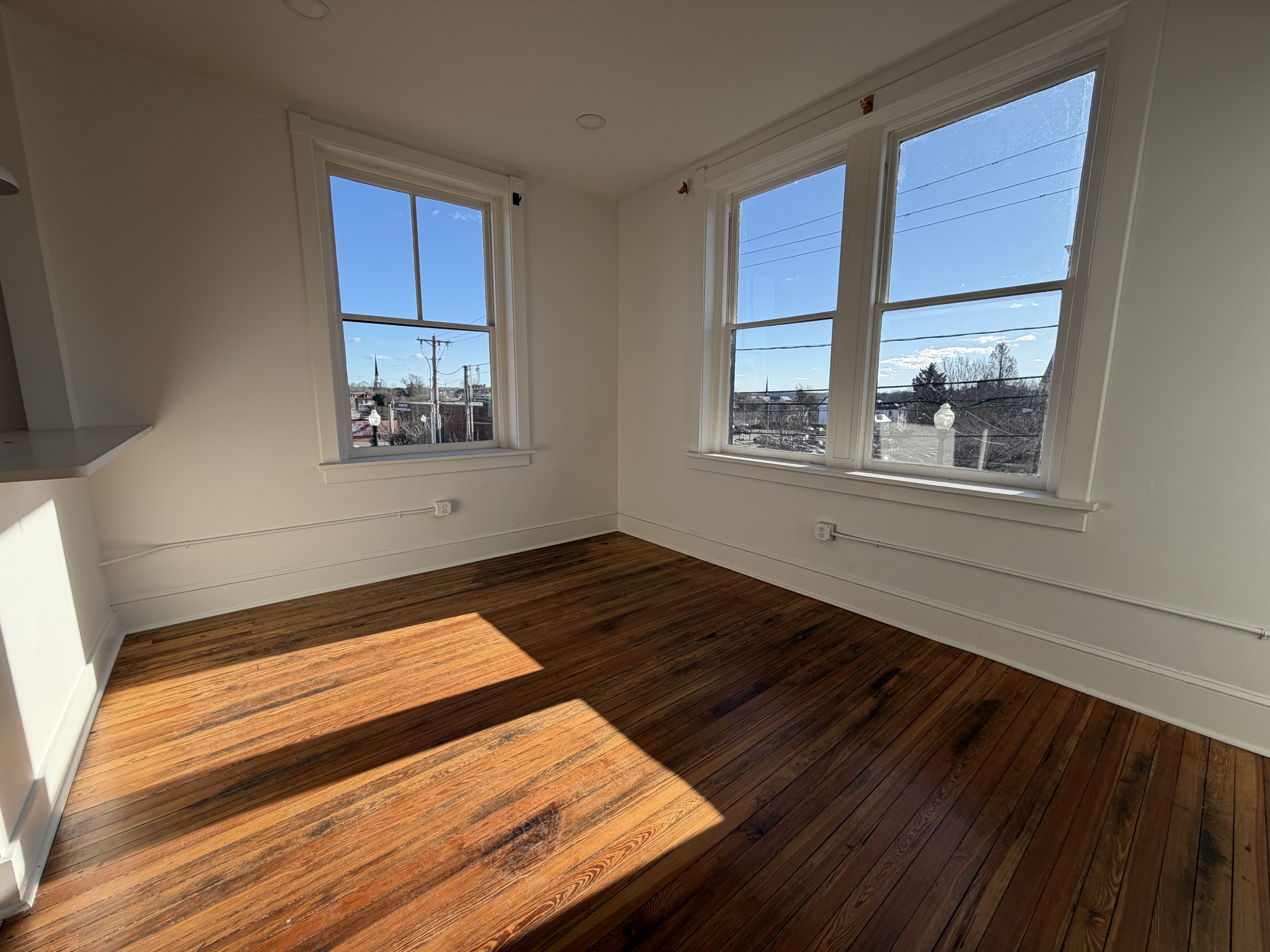 901 Fifth Street - 202